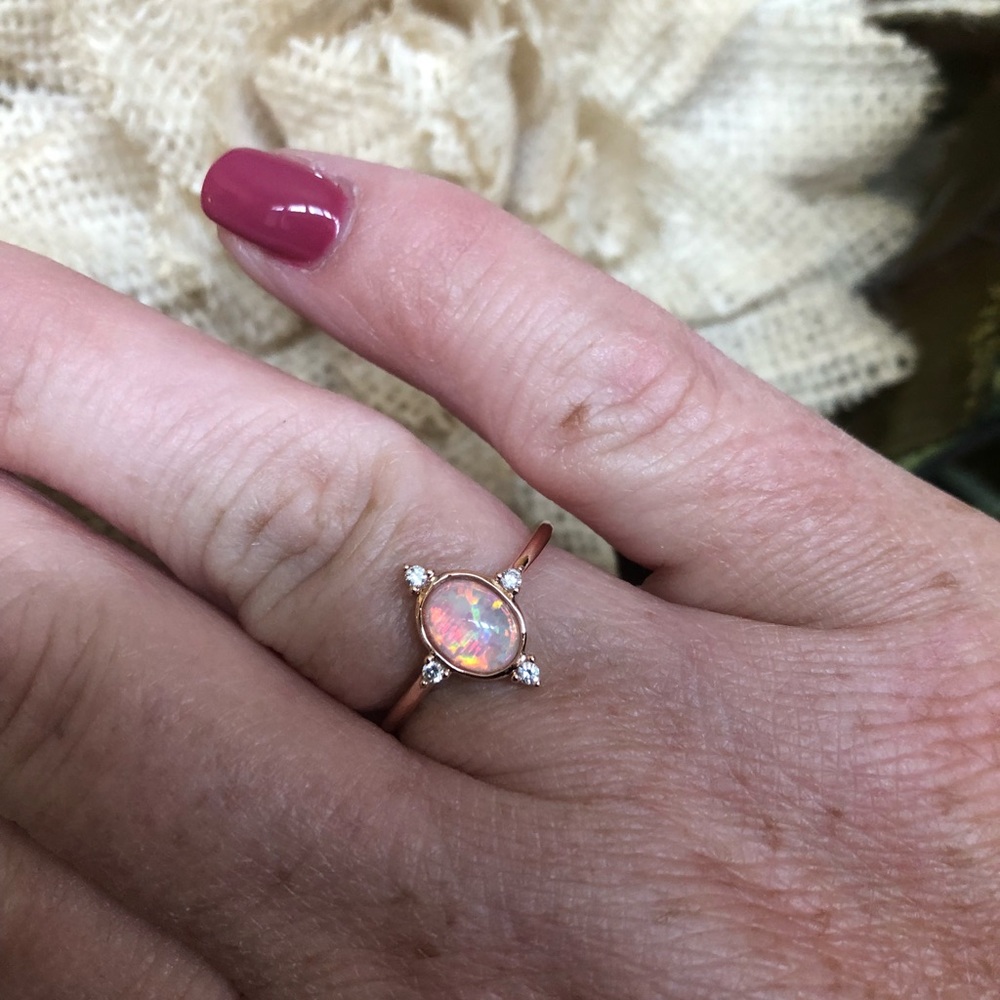 Dainty Opal ring - Picture 2 of 2